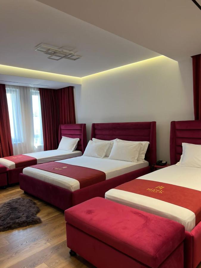 Mark Hotel Tirana Berxull Экстерьер фото